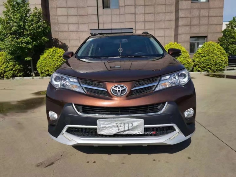 唐山16年豐田RAV4榮放1
