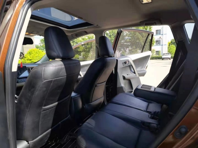 唐山16年豐田RAV4榮放6