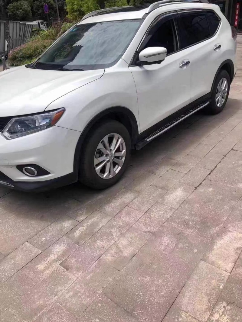 成都15年日产奇骏3