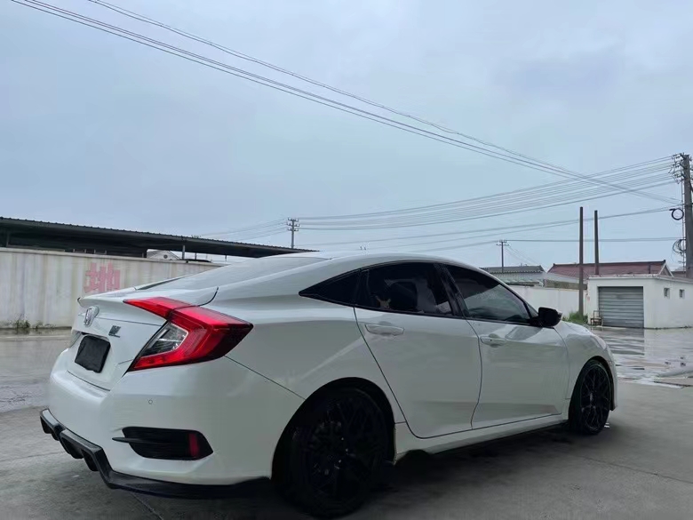 盐城16年本田思域1