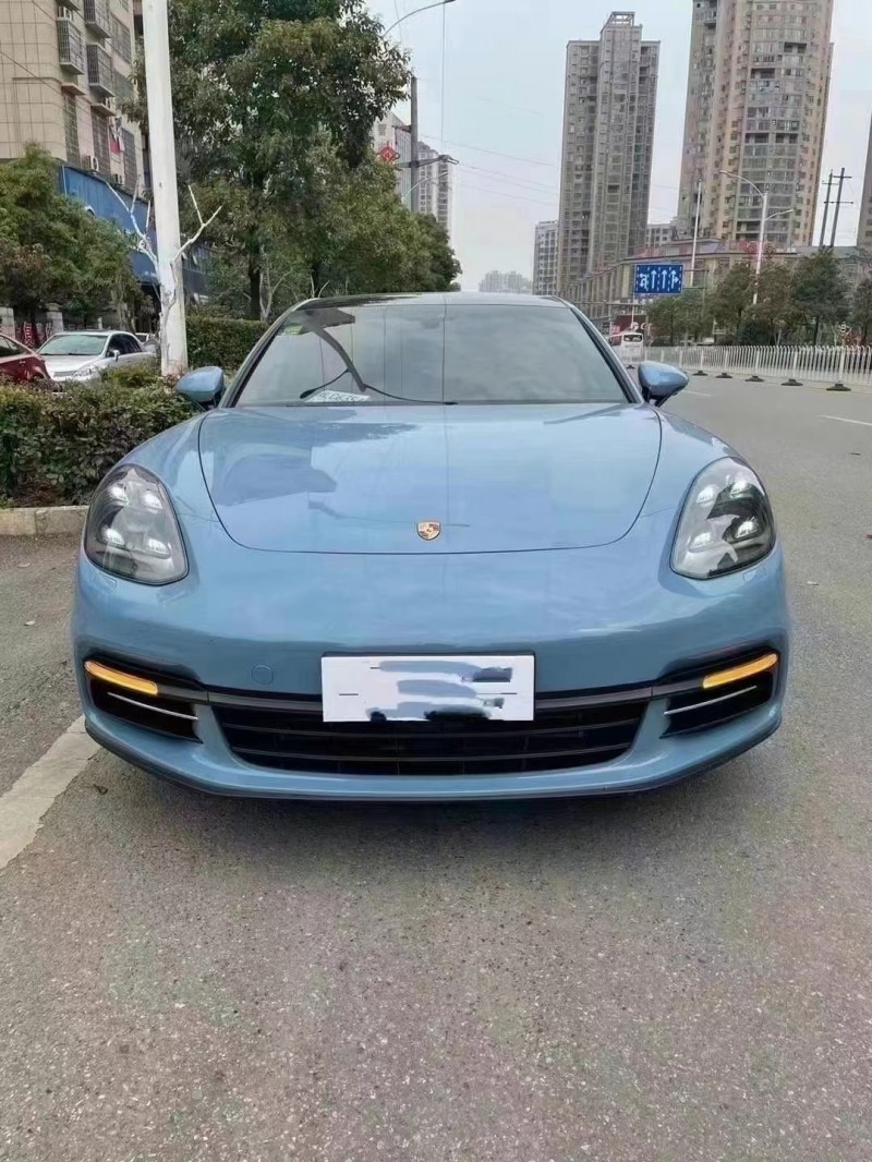 广州19年保时捷帕拉梅拉1