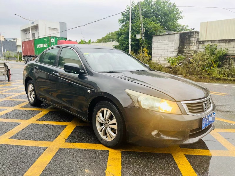 东莞10年本田雅阁2