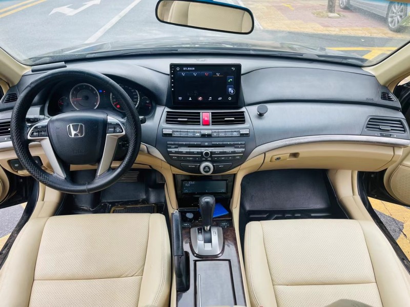 东莞10年本田雅阁6