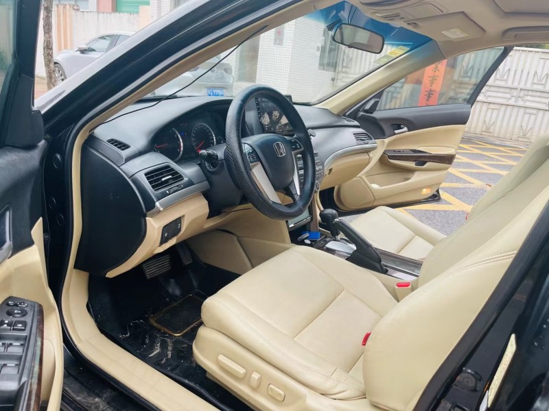 东莞10年本田雅阁5