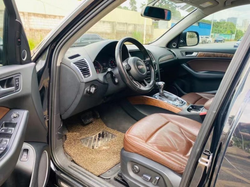 东莞15年奥迪Q56