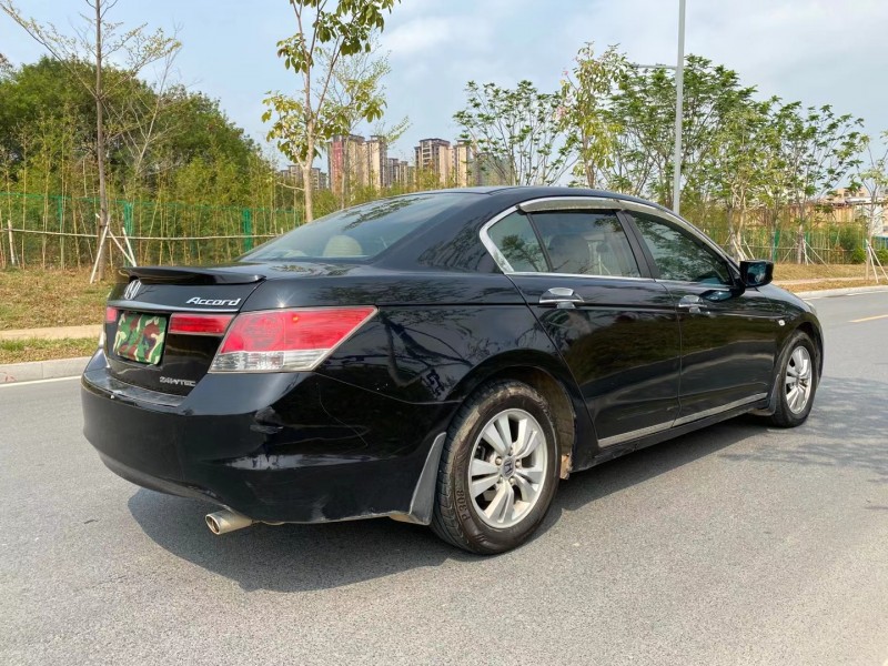 东莞08年本田雅阁5