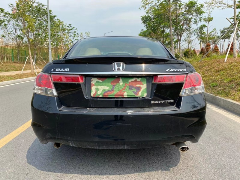 东莞08年本田雅阁9