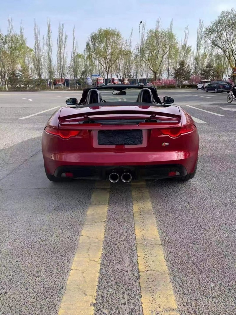大同13年捷豹F-Type8