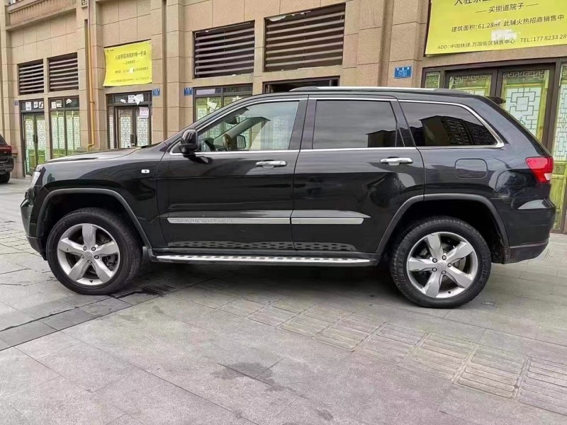 重慶12年Jeep大切諾基2