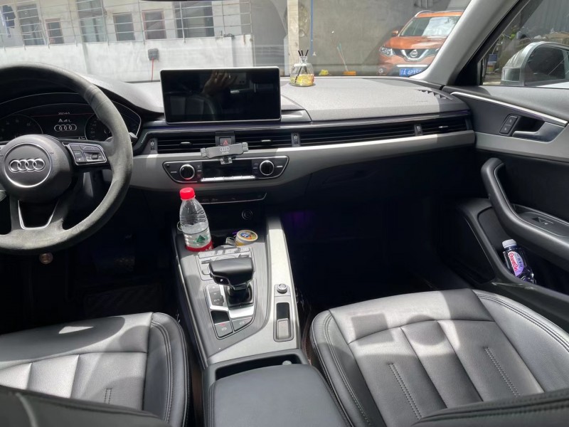 成都18年奥迪A4L5