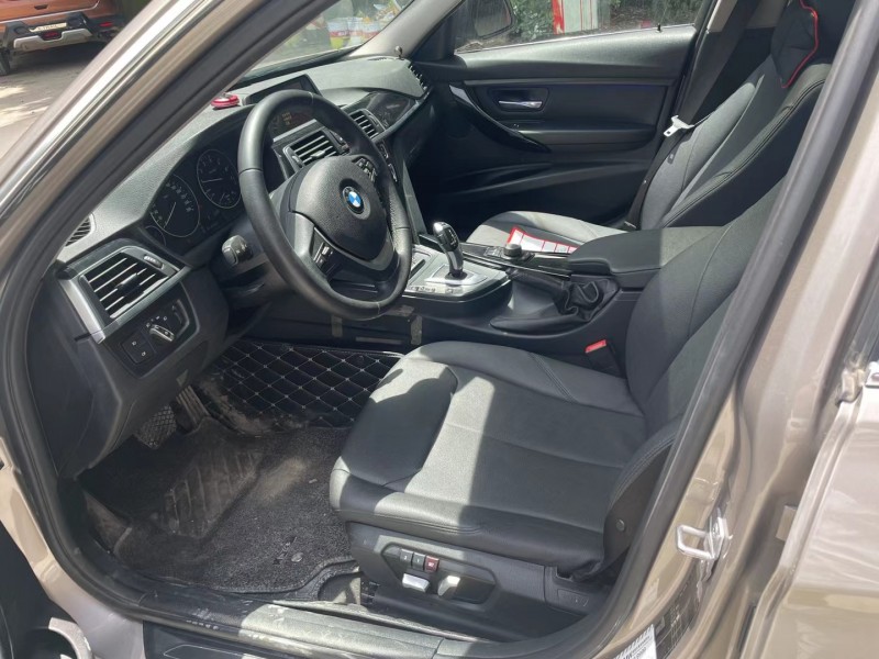 成都16年宝马3系3