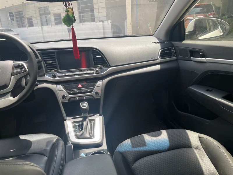 成都17年现代领动5