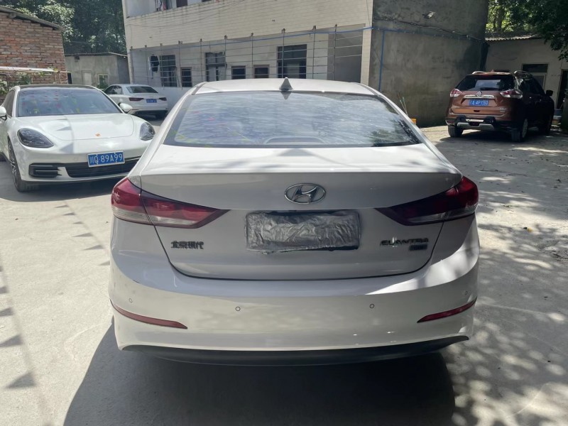 成都17年现代领动9