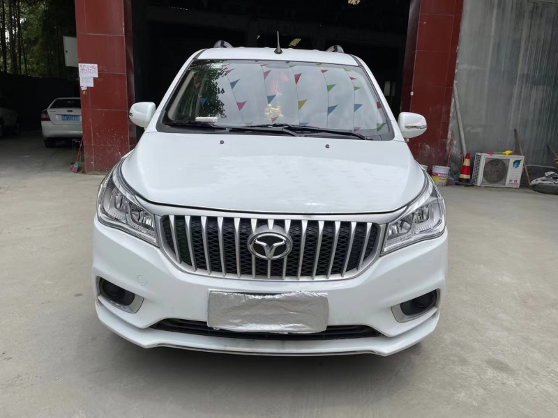 成都19年北汽绅宝智行1