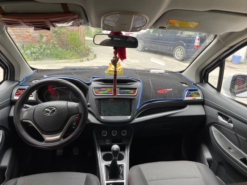 成都19年北汽绅宝智行5