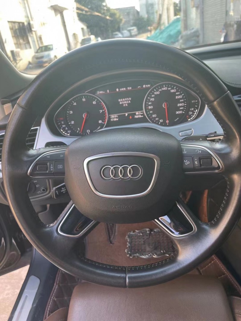 广州16年奥迪A8L9