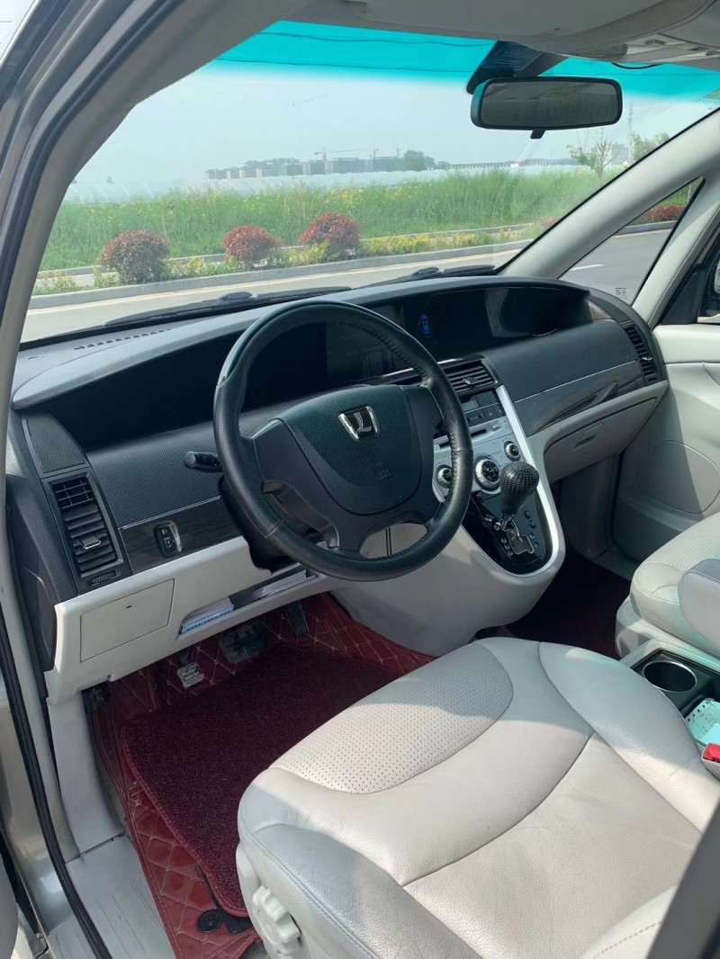 宿遷15年納智捷大7 MPV8