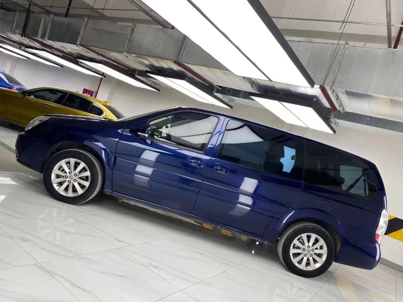 成都14年别克GL82