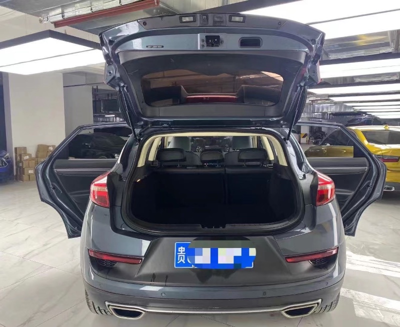 成都17年吉利GS8