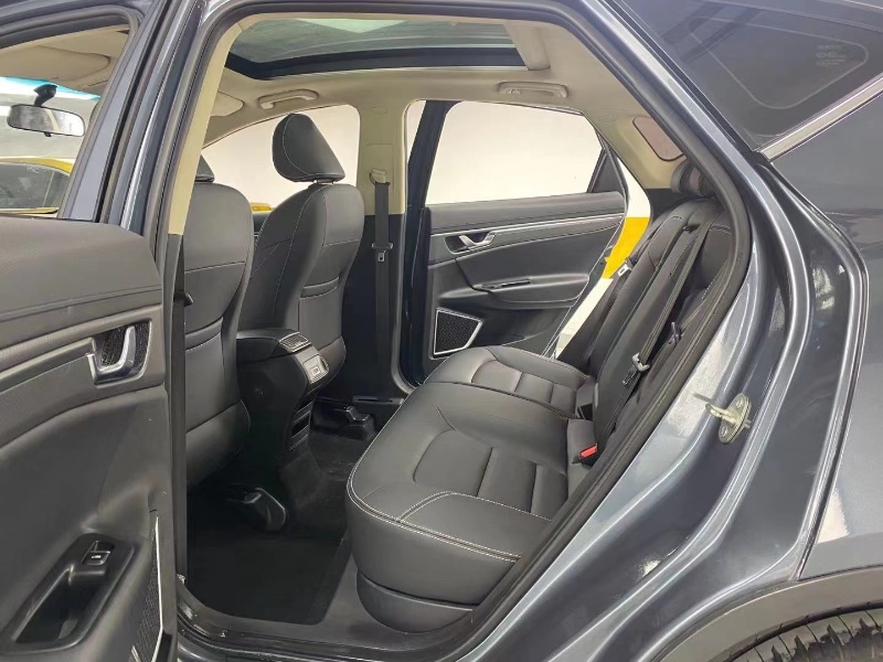 成都17年吉利GS2