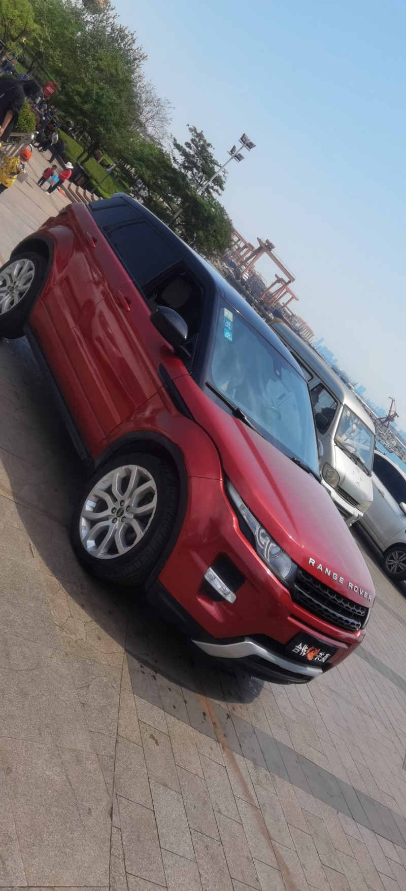 青岛12年路虎极光8