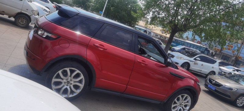 青岛12年路虎极光4