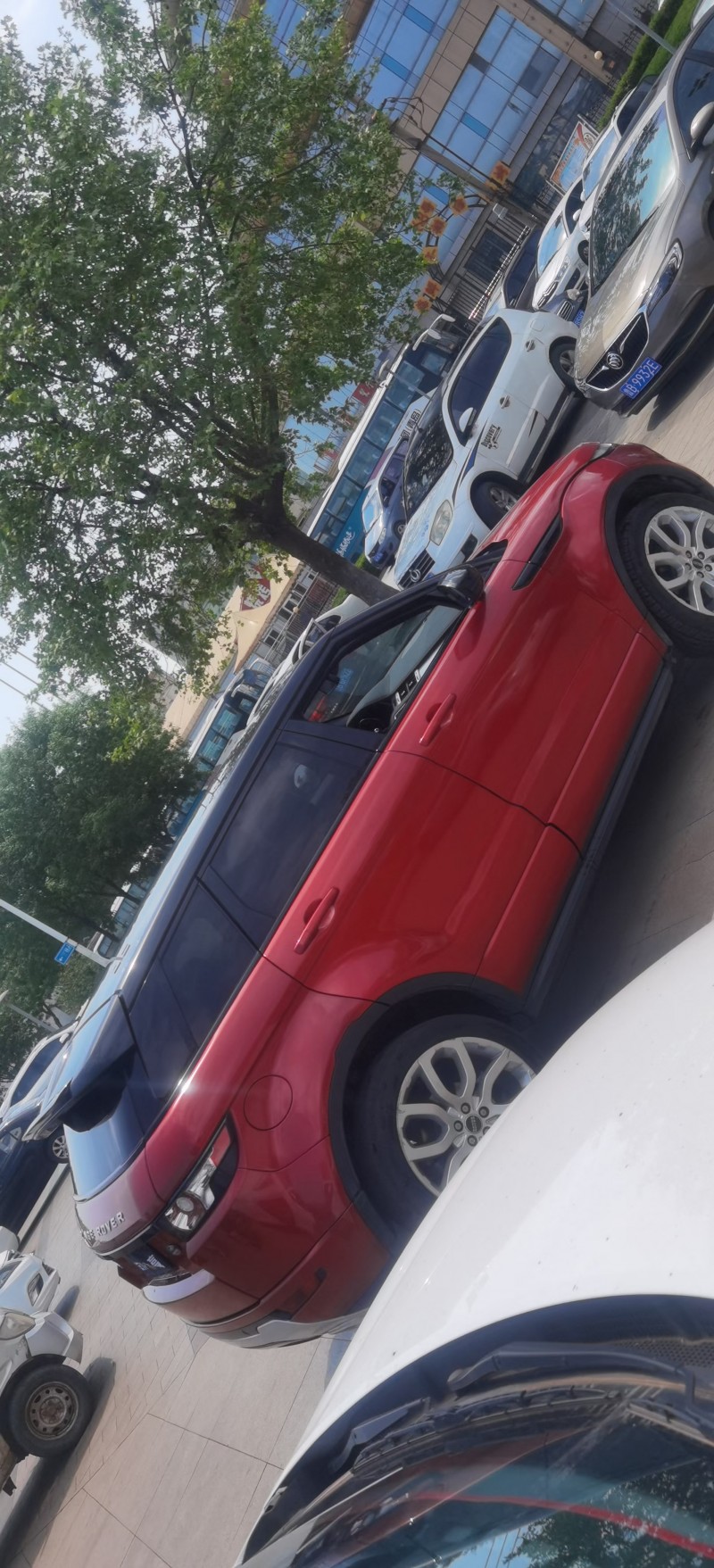 青岛12年路虎极光3