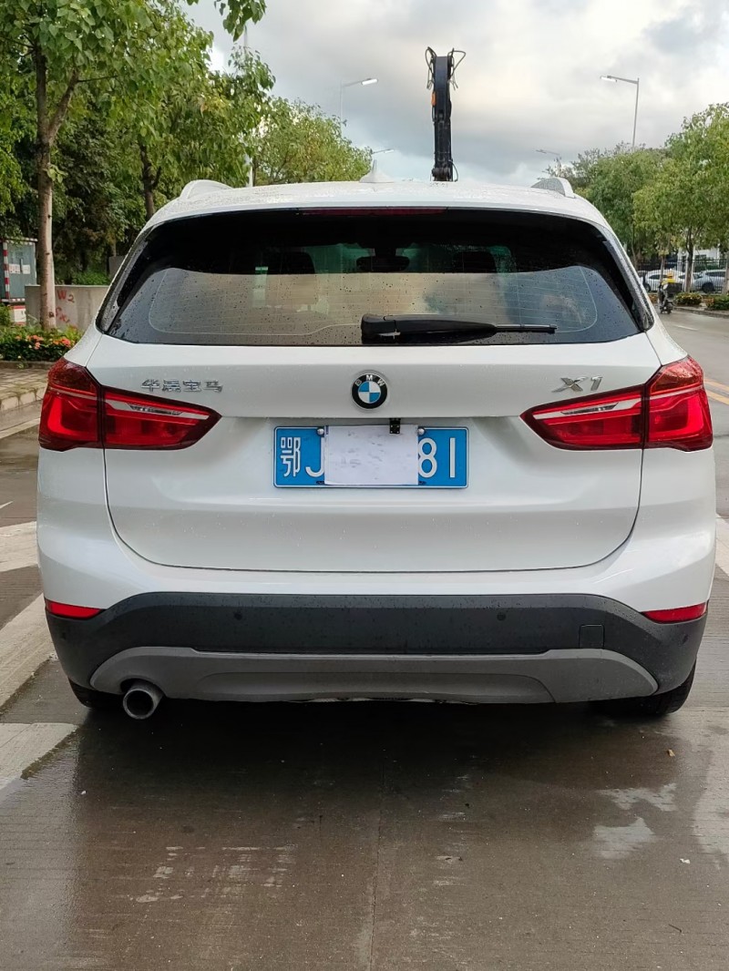 中山18年宝马X18