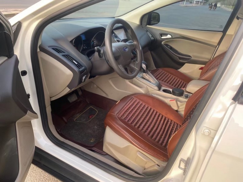 保定15年福特福克斯7