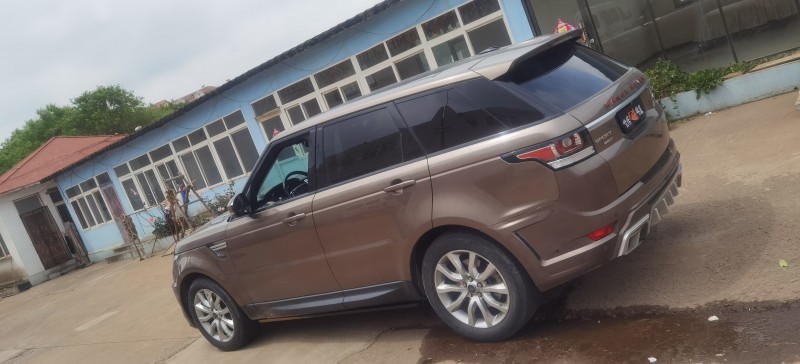 青岛14年路虎揽胜运动5