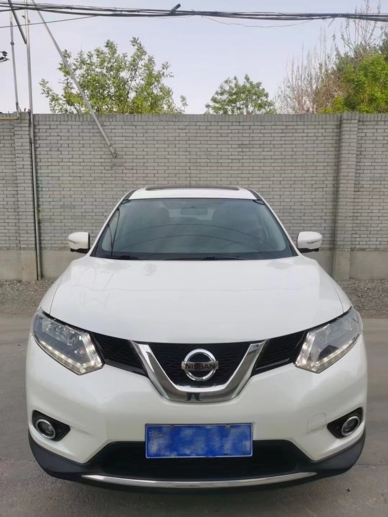 保定16年日产奇骏3