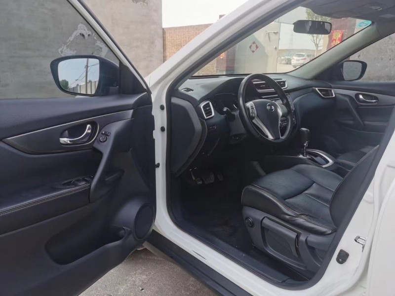 保定16年日产奇骏1