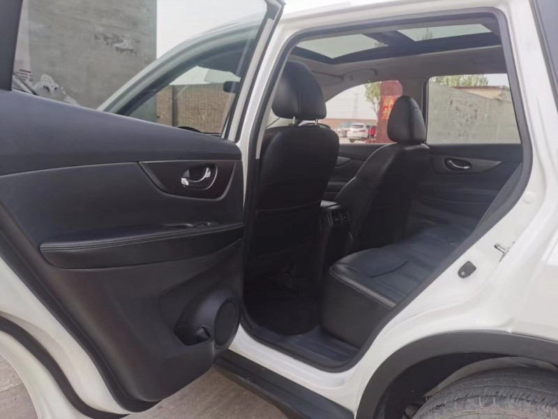 保定16年日产奇骏6