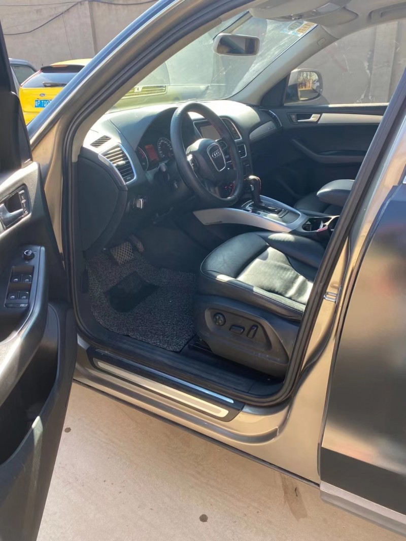 保定12年奥迪Q56