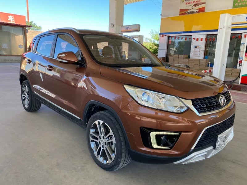 保定19年北汽绅宝X352