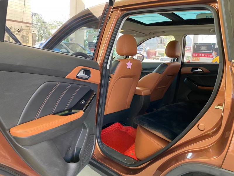 保定19年北汽绅宝X356