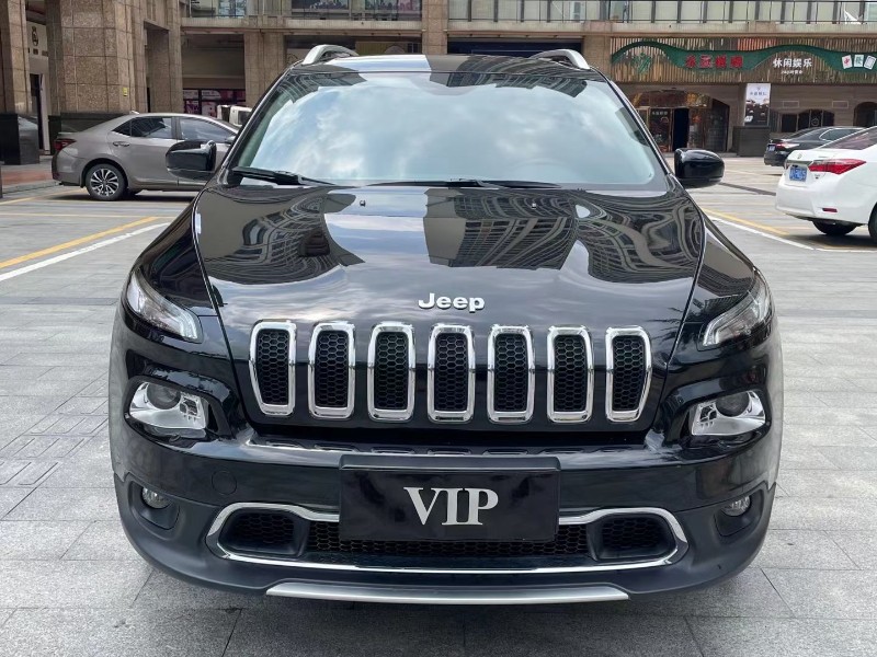 佛山21年Jeep自由光9