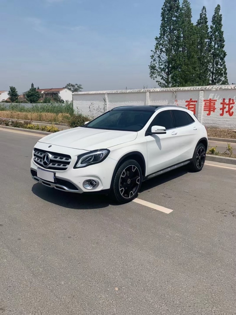 徐州17年奔驰GLA2