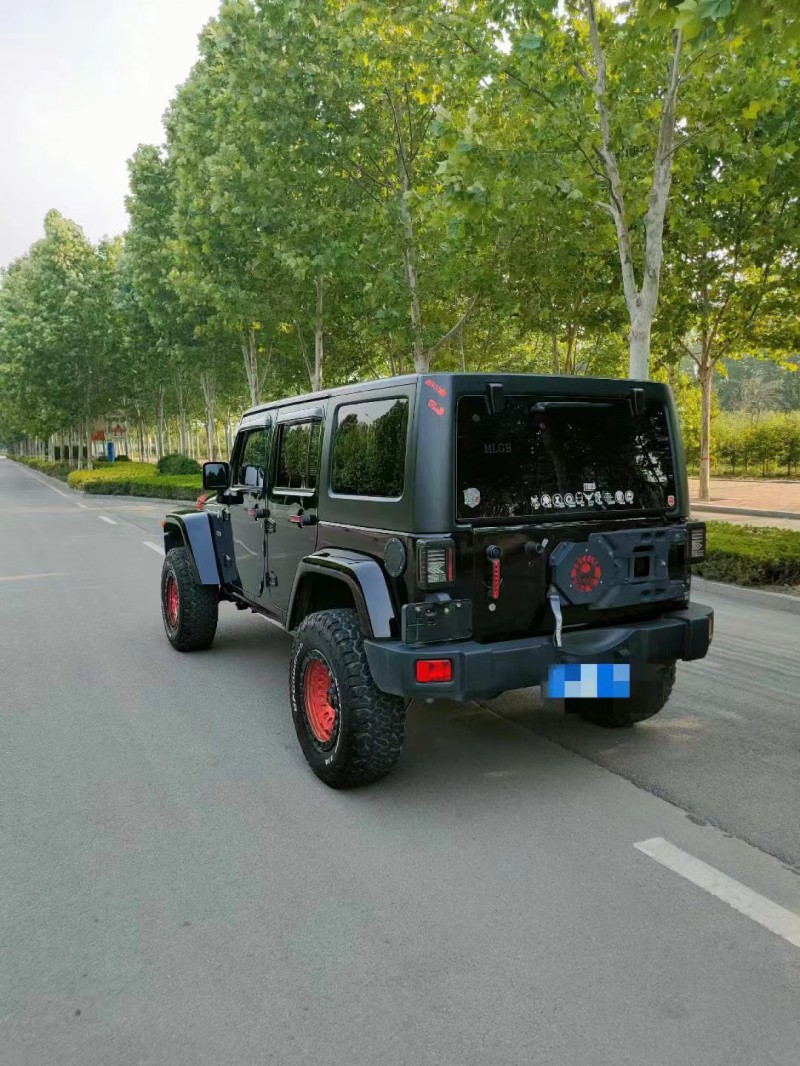 聊城17年Jeep牧馬人9