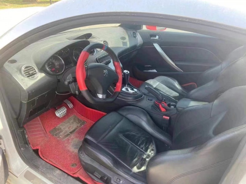 济宁12年标致RCZ5