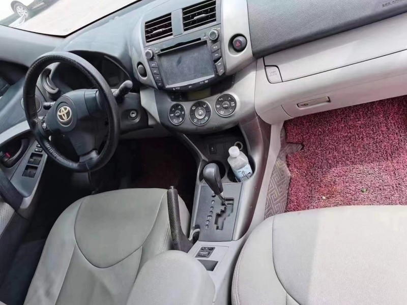 邢台09年丰田RAV42