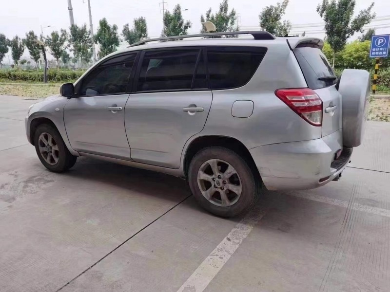 邢台09年丰田RAV44