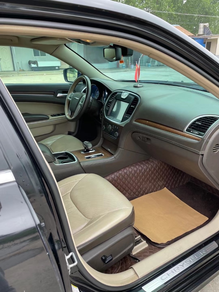 徐州15年克莱斯勒300C9
