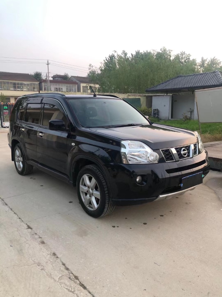 徐州11年日产奇骏4