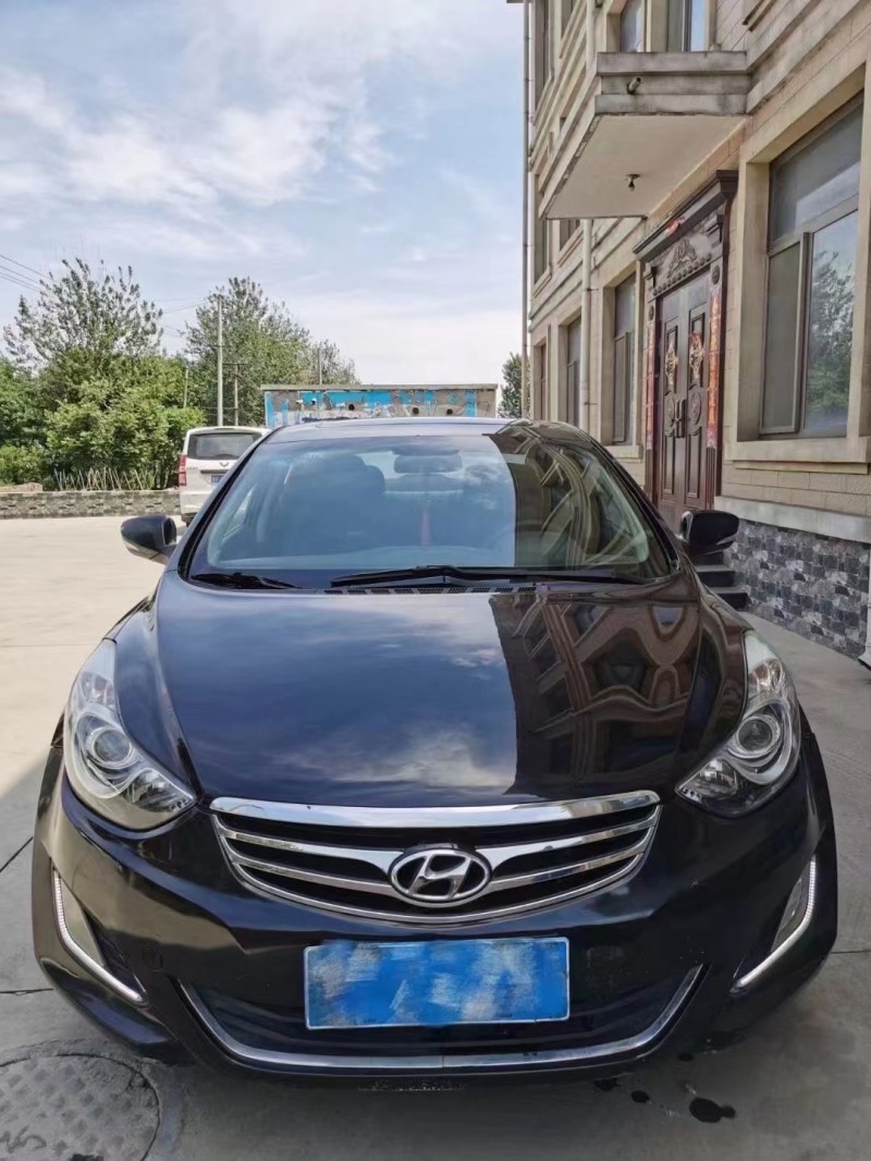 保定13年现代朗动1