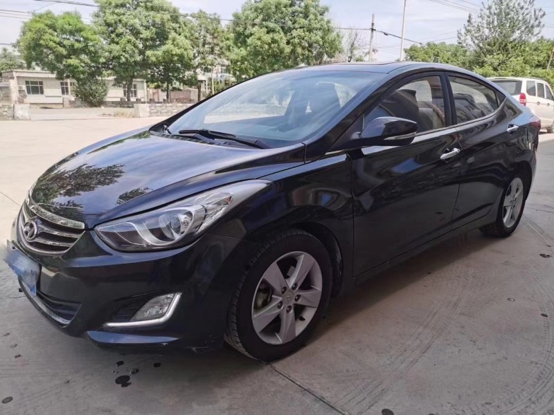 保定13年现代朗动2