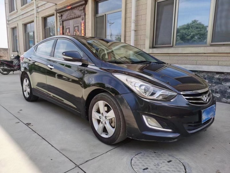 保定13年现代朗动3