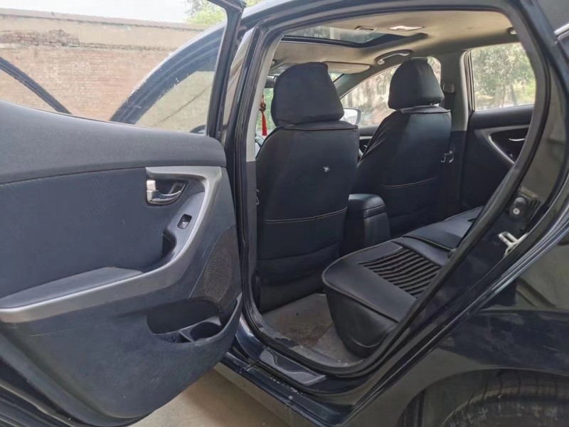 保定13年现代朗动6