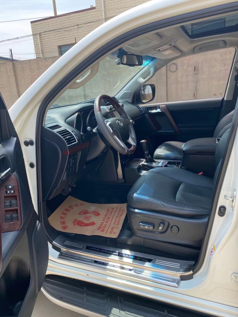 保定17年丰田普拉多5