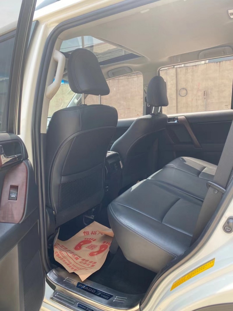 保定17年丰田普拉多6